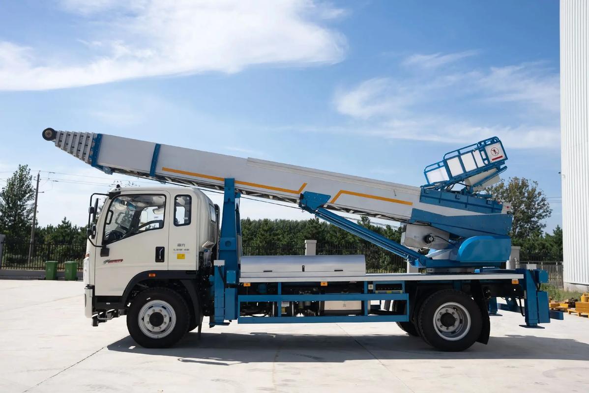 杨林尾镇云梯上料车租赁费用